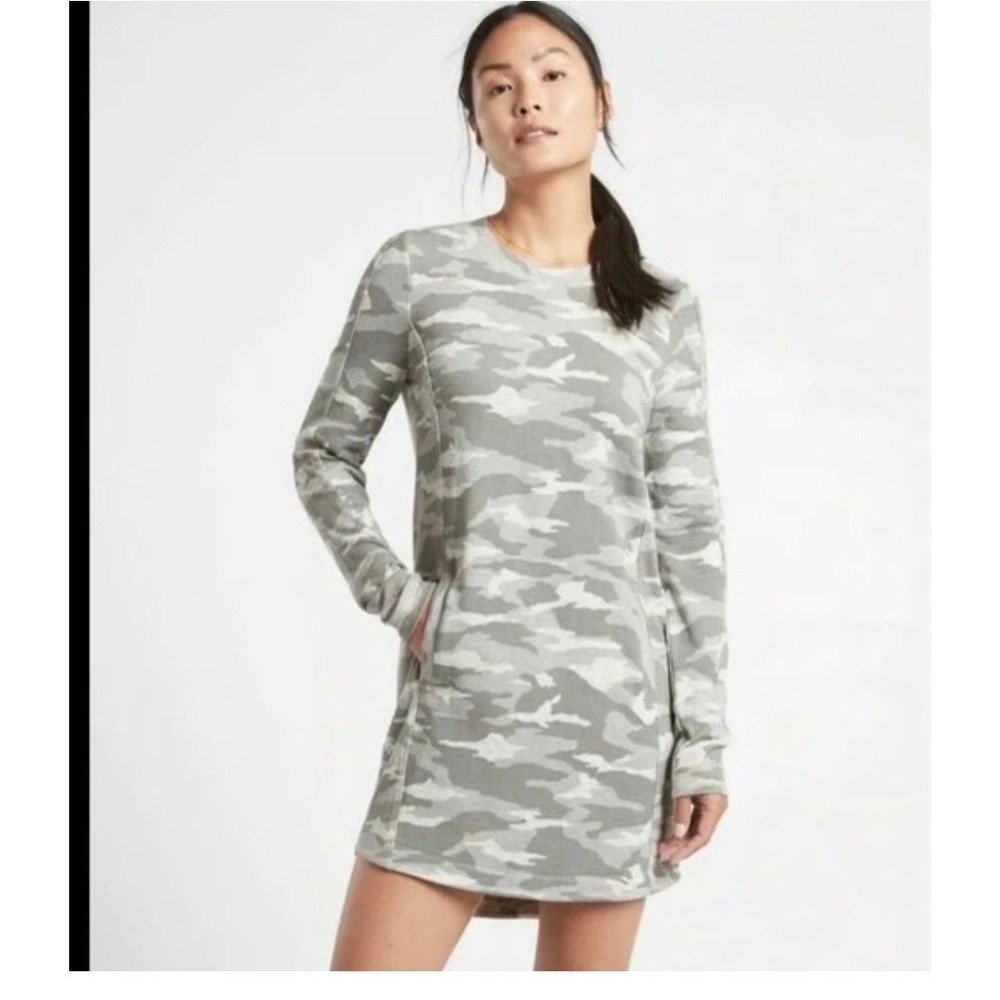 Athleta Balance Printed Dress Gray Camo Long Sleeve Shift Pockets Small Tall S/T